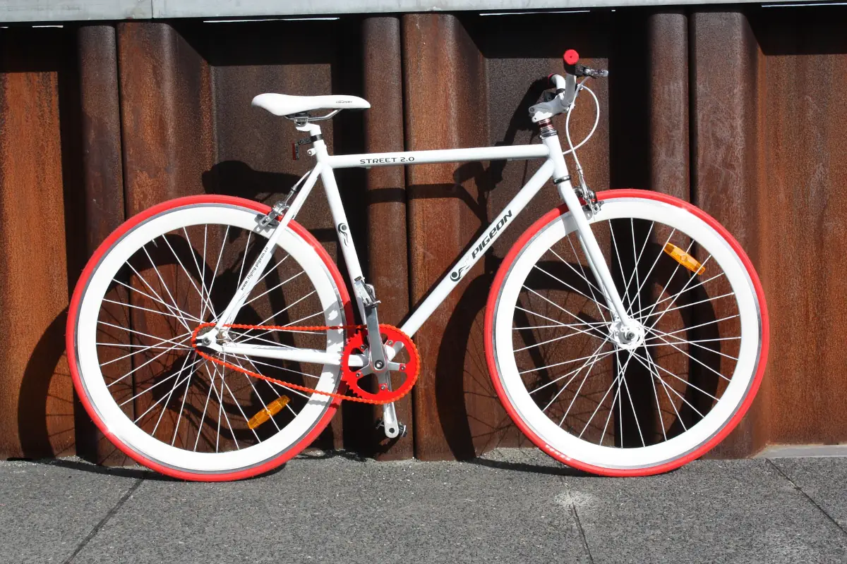 Bicicleta Fixie con Cambios: Innovación, Versatilidad y Estilo