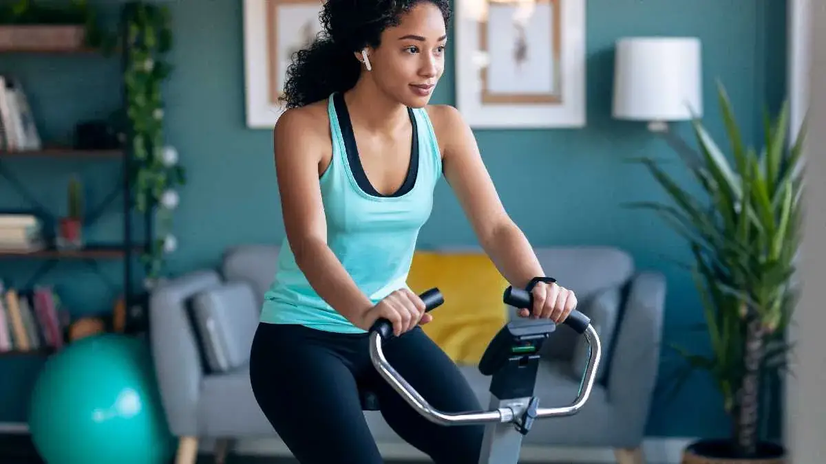 DeBicicletas y la Experiencia de Elegir la Bicicleta de Fitness Ideal