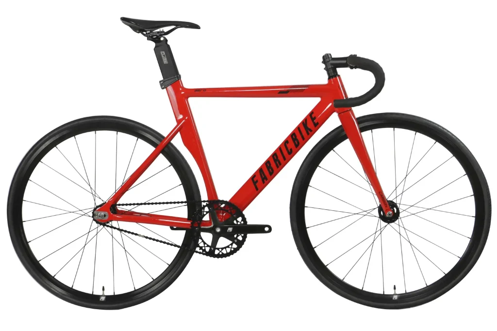 Introducción al tema: bicicleta fixie roja y su impacto en la ciudad