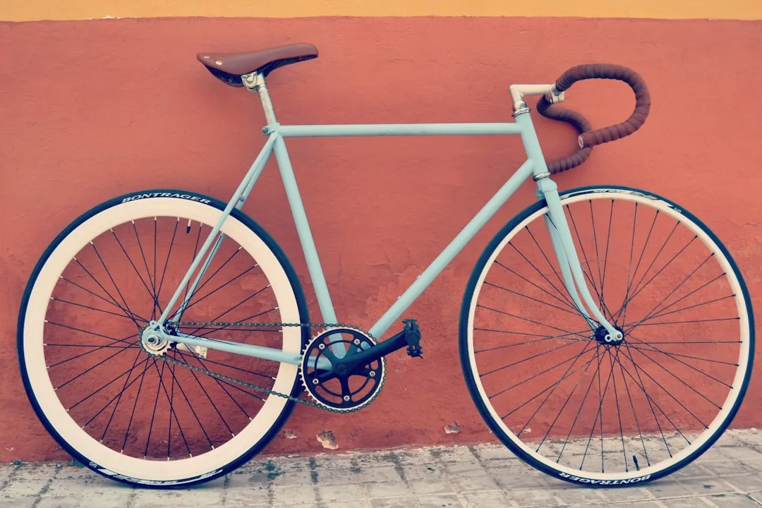 Cómo Poner un Portaequipajes en Bicicleta Fixie Urbana