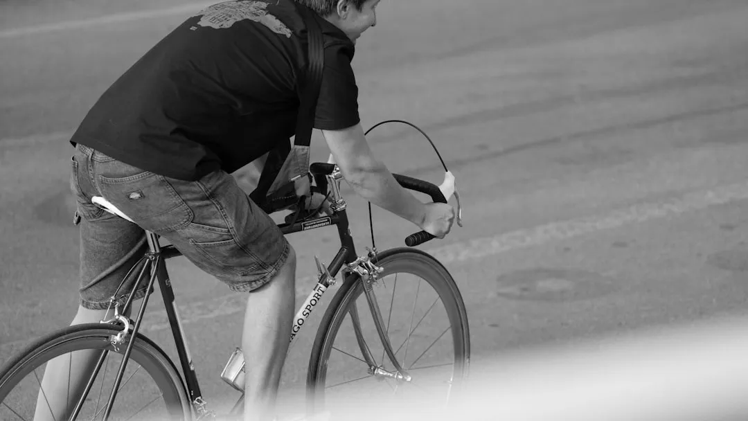 Cómo Hacer una Revisión Pre-Ruta en Bicicleta Fixie Urbana