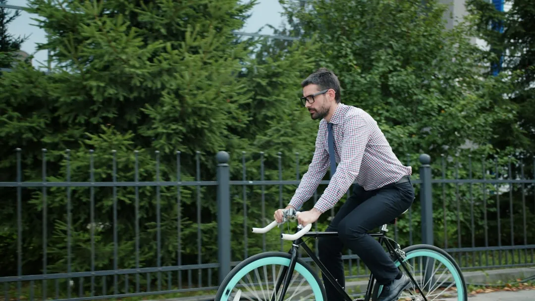 Ajuste de Tensión en Bicicleta Fixie Urbana: Paso a Paso