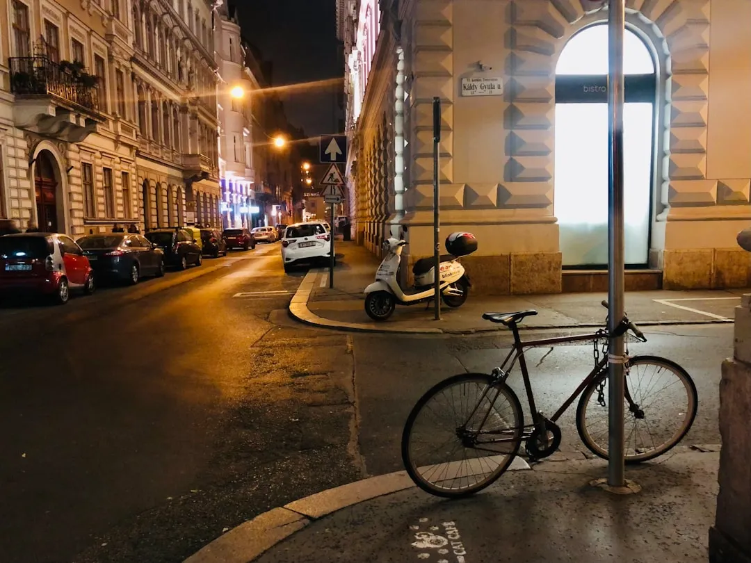Rutas Nocturnas en Bicicleta Fixie Urbana: Una Experiencia