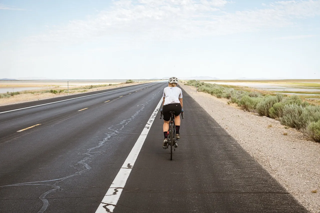 Qué accesorios no pueden faltar en tu bicicleta touring